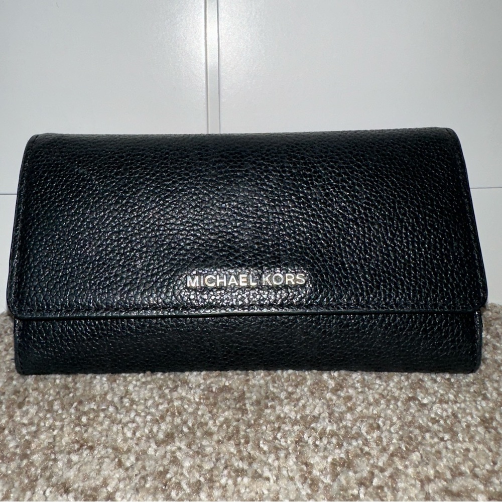 Michael Kors Large Leather Trifold Wallet